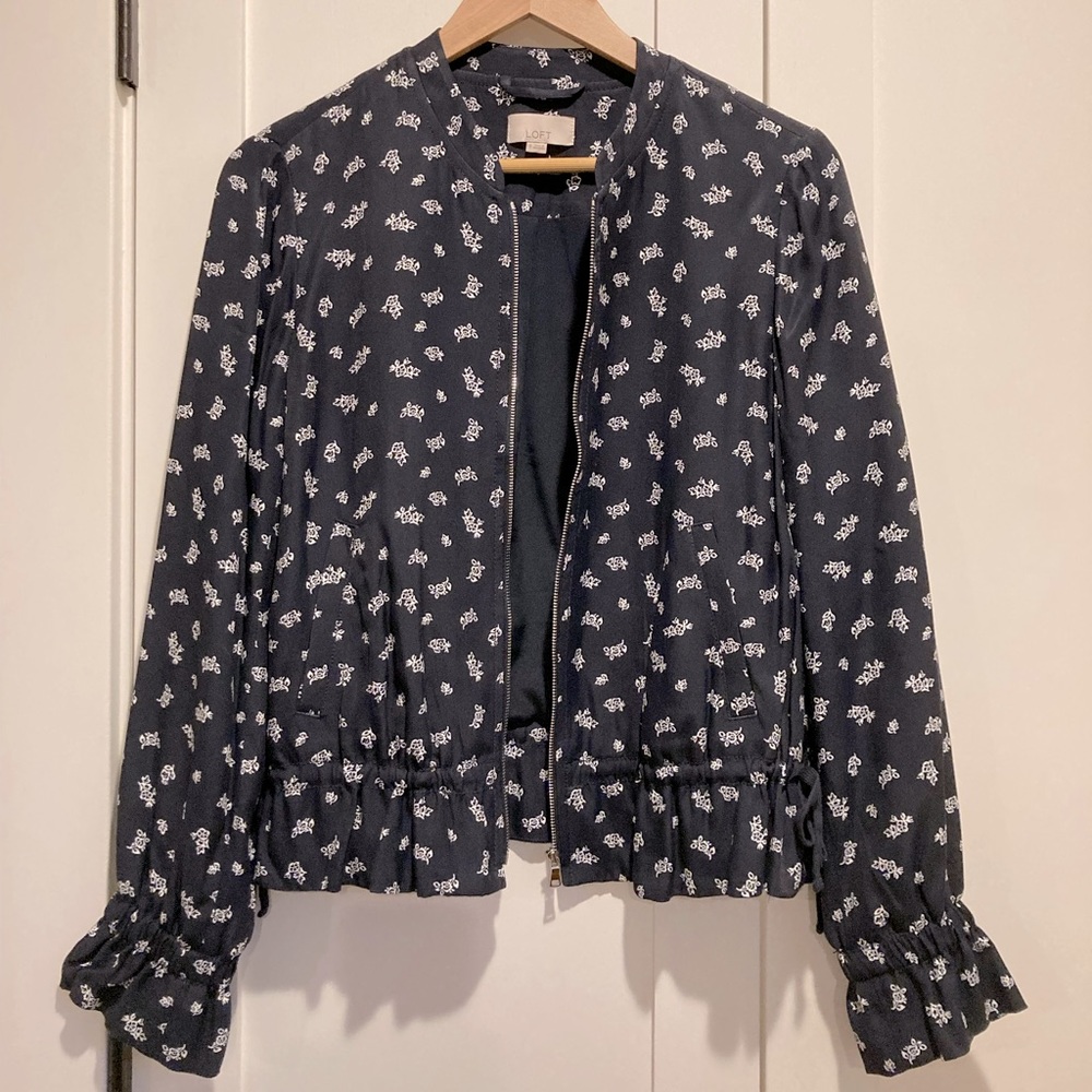 NWOT LOFT Ruffle Detail Printed Bomber Jacket